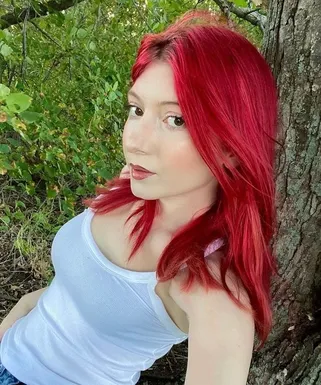 Lucy Thorne - PREMIUM PAGE