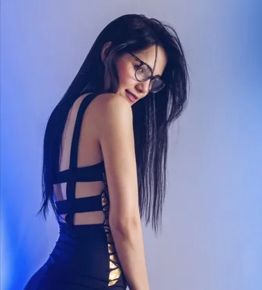 Laura_thorne26