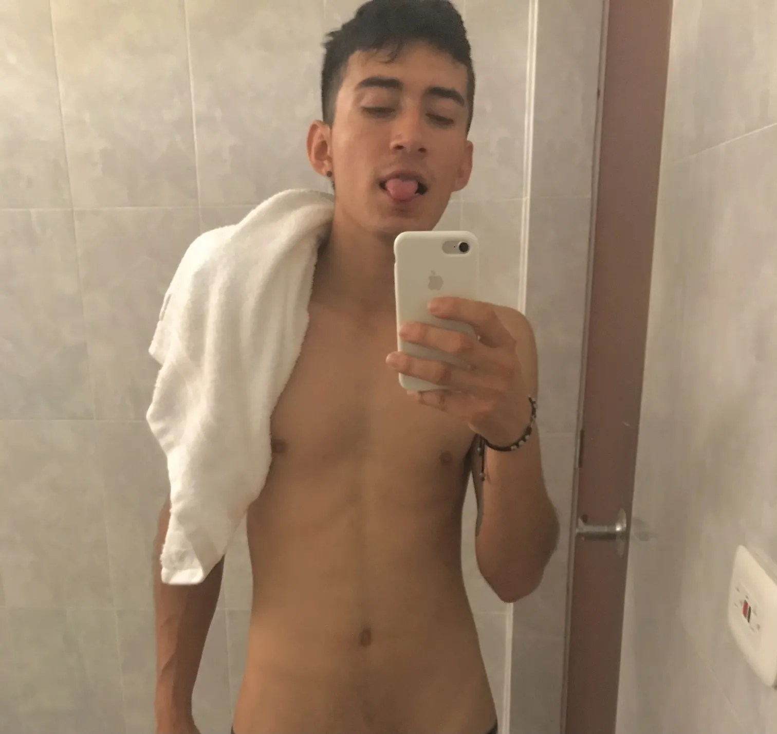Gentail Boy Hot