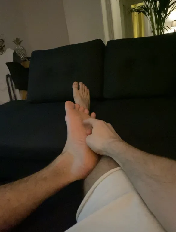 Gay-Bondage-ticklish-feet