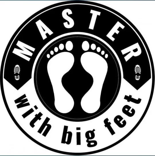 Master_with_big_feet