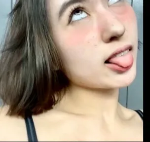 😝😝