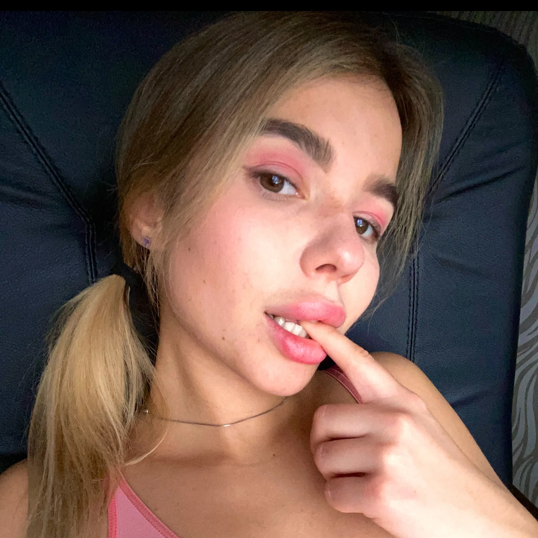 Molly Hot
