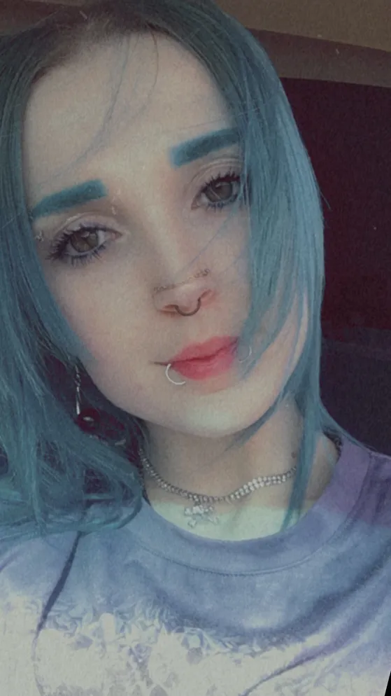 T 🫧🖤