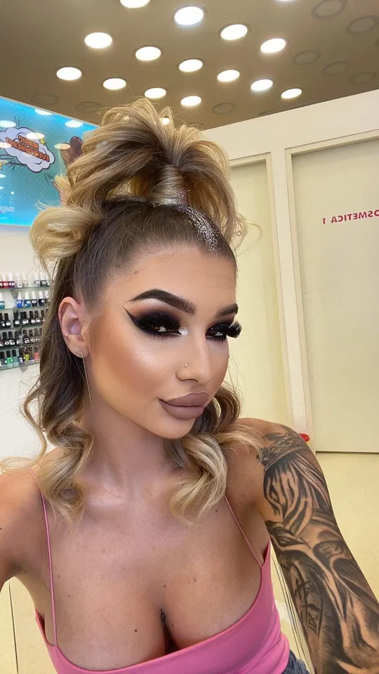Luxxxandraa