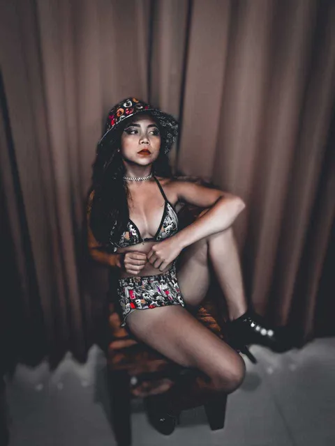 Ava
