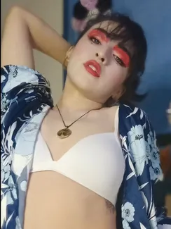 Nina😈