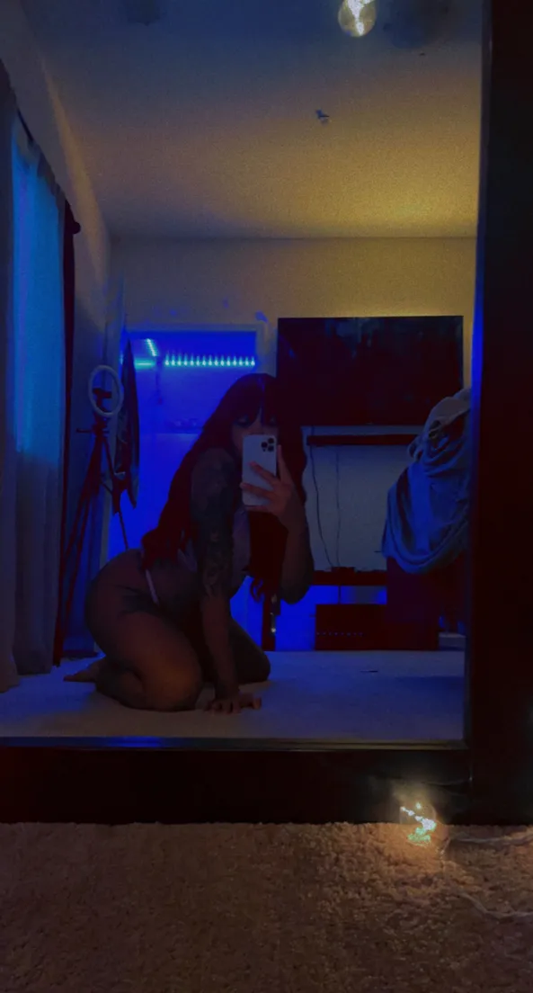 𝕋ℍ𝔼 ℚ𝕌𝔼𝔼ℕ 👑