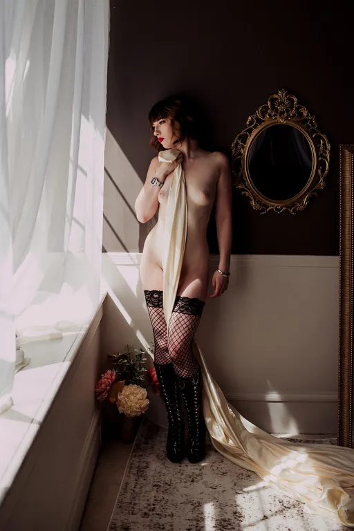 Submissive Selena