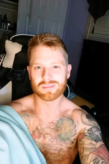 Aleksei the Red 🔥🌈🥵🌶️