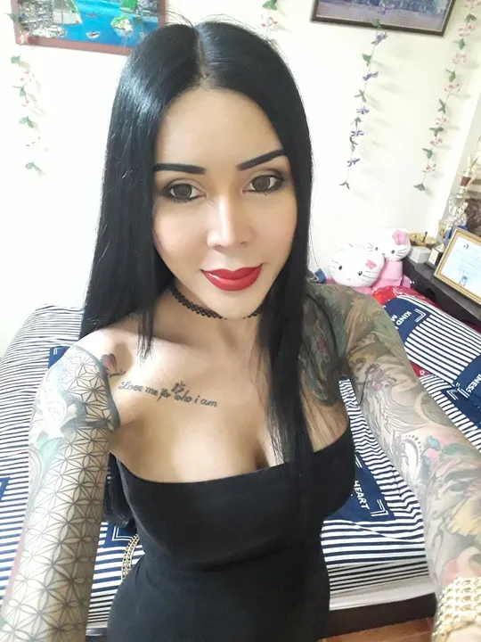 Fay sexy tatoo