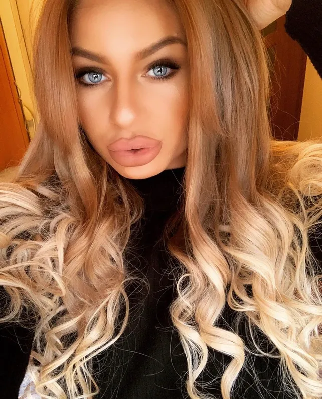 Eva_Top