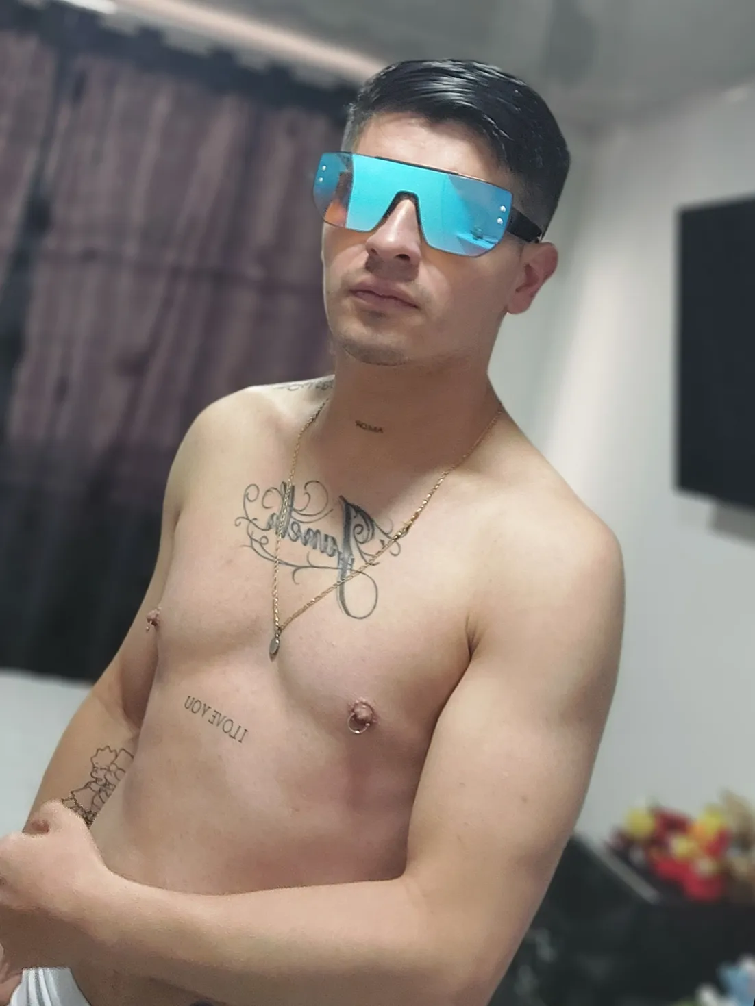 MEN QUIN
