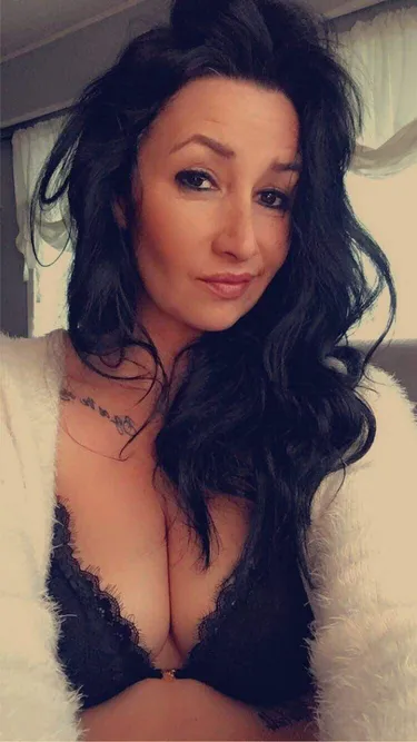 Demi Shay