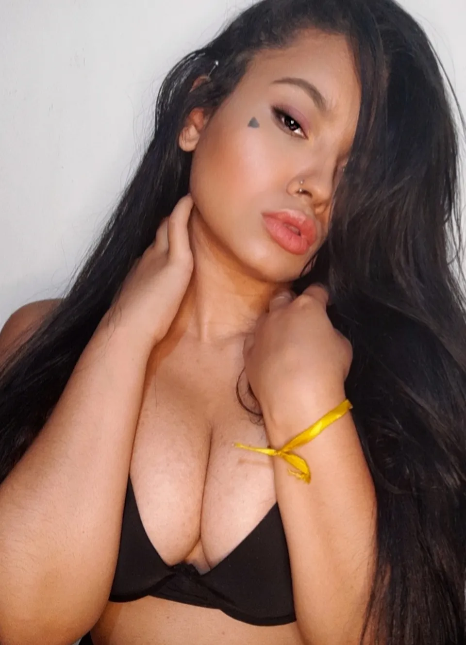 Hearted face™ • Horny latina