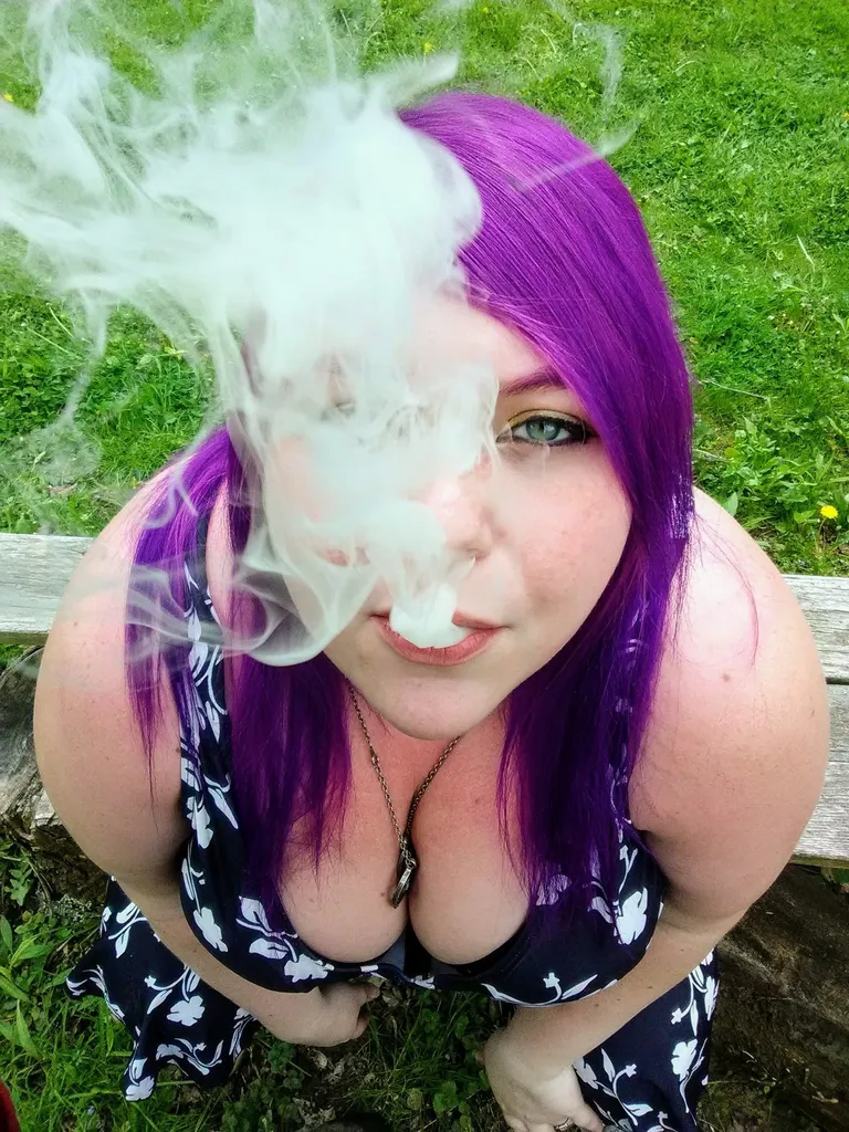 Bi BBW Witch (pregnant and cream filled)