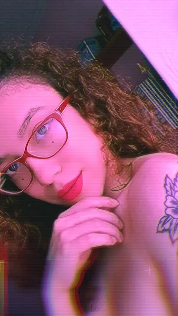 Antonia 🖤✨