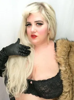 Genevieve LaFleur Blonde BBW Bombshell