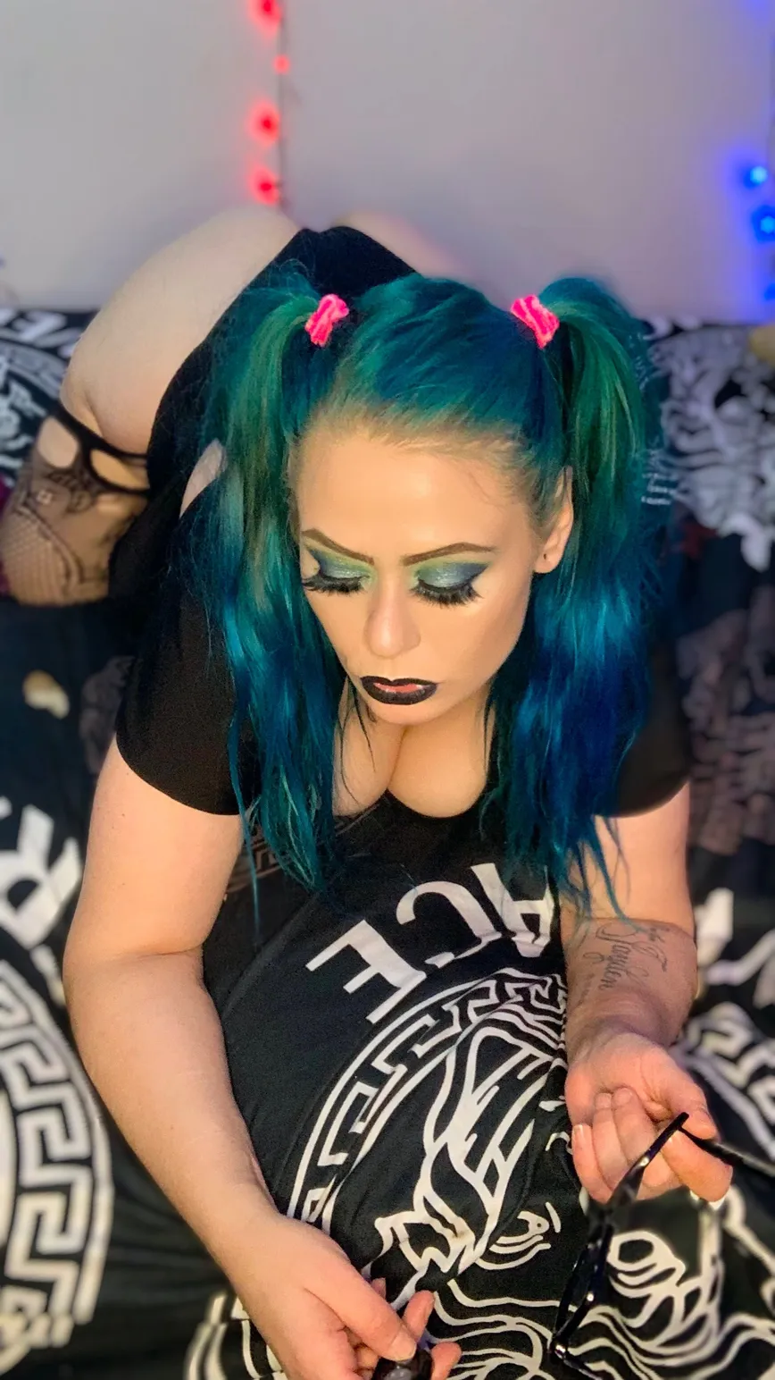 Krystal Sky☠ The headbanger ☠️ VIP PAGE