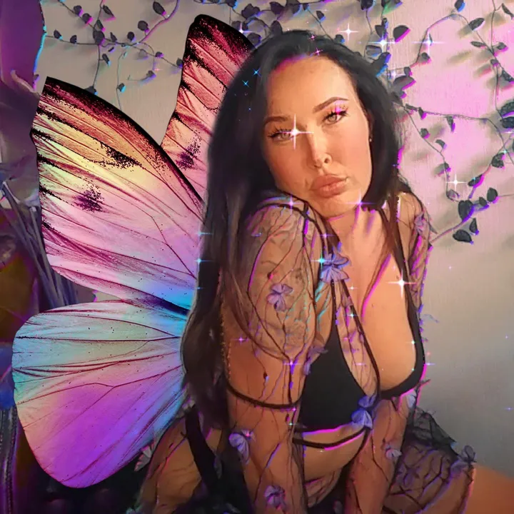 🦋 Mia White 🦋