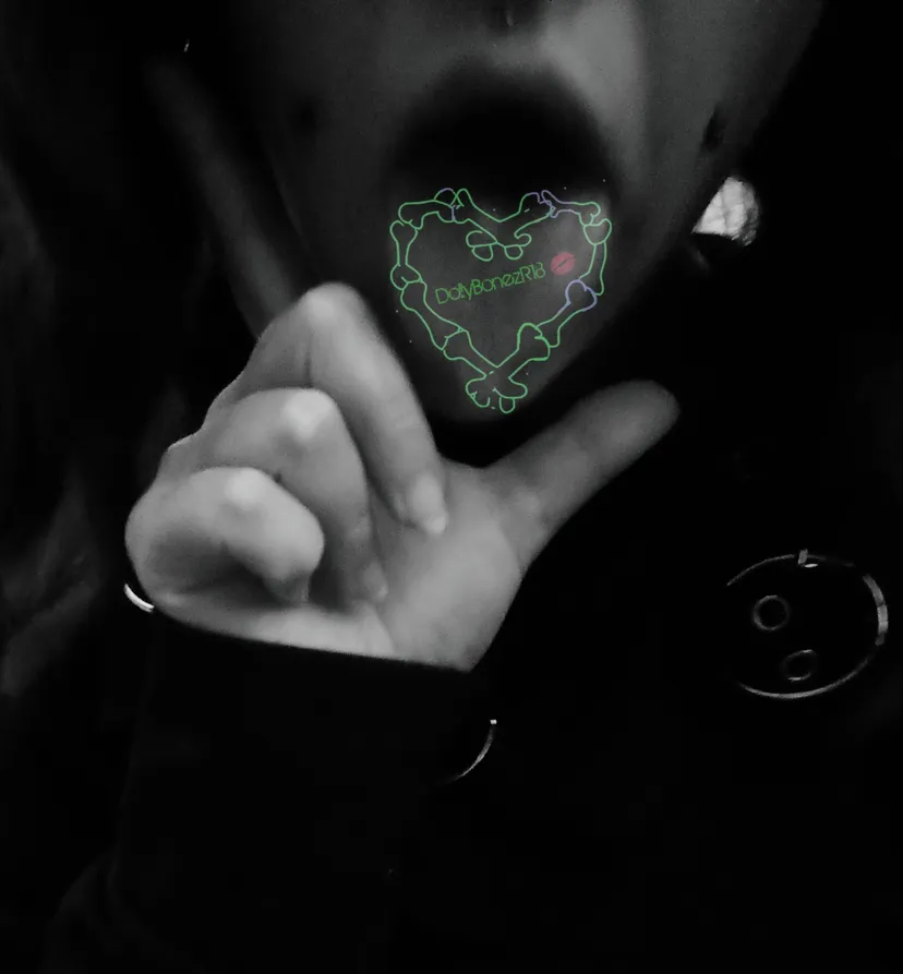 💸 4 - DOLLYBONEZR18💋👣 AKA CandiedBone