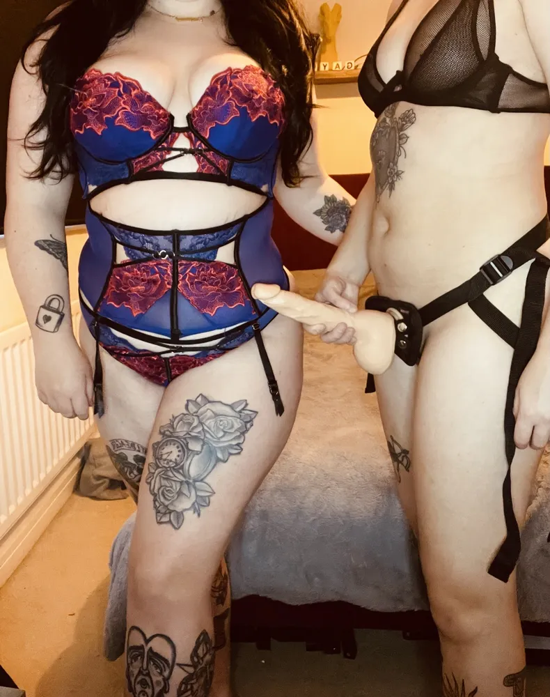 Tattooed lesbians😈😈