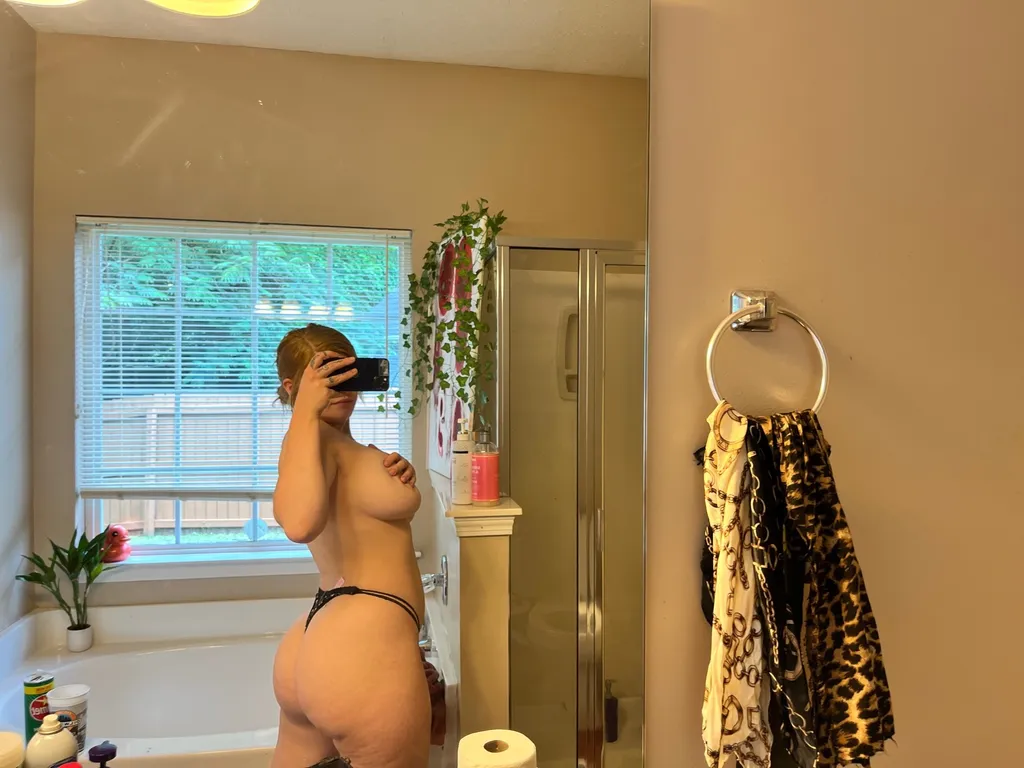 Holly Jenna
